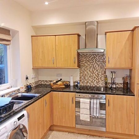 דירות Beith Comfortable 2 Bed Townhouse. Near To Amenities. מראה חיצוני תמונה