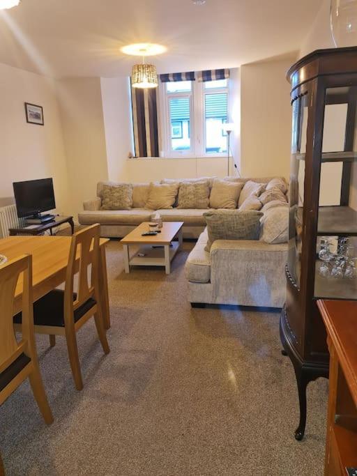 דירות Beith Comfortable 2 Bed Townhouse. Near To Amenities. מראה חיצוני תמונה