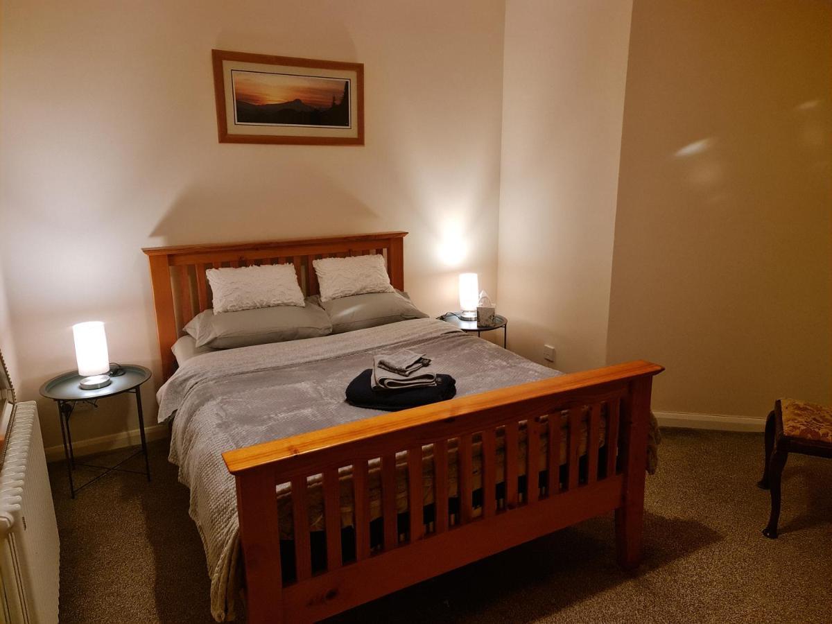 דירות Beith Comfortable 2 Bed Townhouse. Near To Amenities. מראה חיצוני תמונה